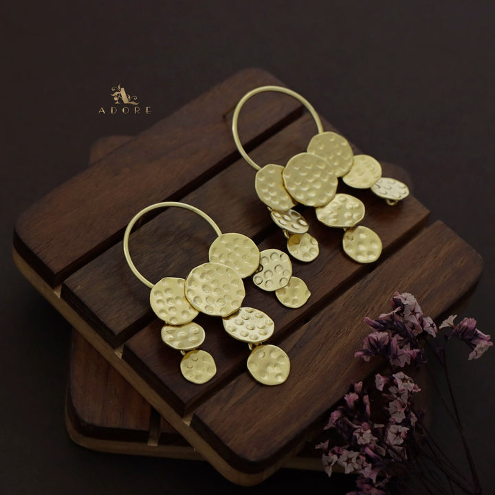 Golden Hammered Circle Thulip Earring