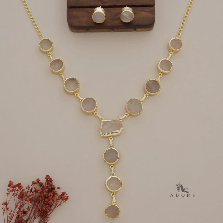 Daita Raw Stone Neckpiece With Stud