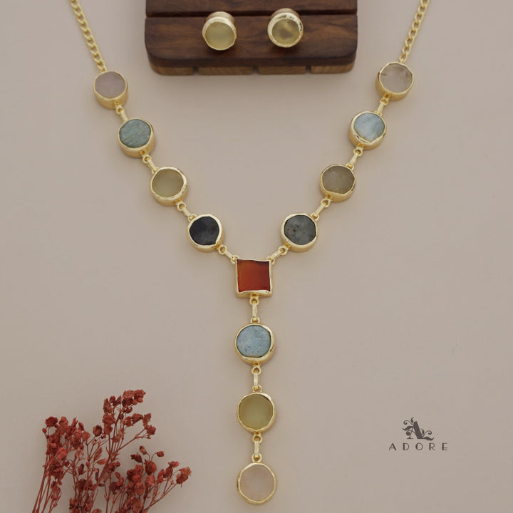 Daita Raw Stone Neckpiece With Stud
