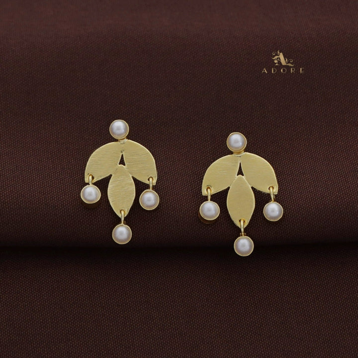 Swing Pearl Golden Tri Leaf Earring