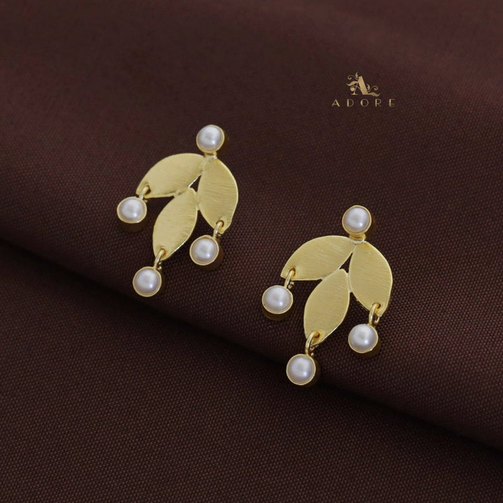 Swing Pearl Golden Tri Leaf Earring