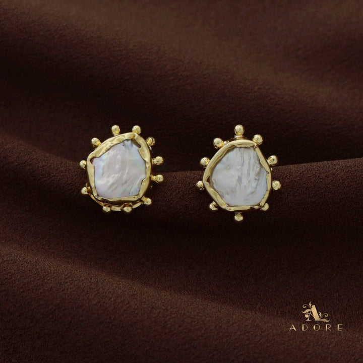 Golden Dotted Premium Baroque Earring