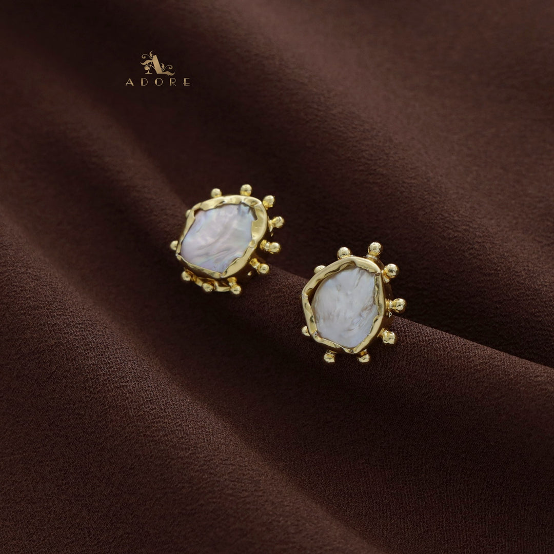 Golden Dotted Premium Baroque Earring