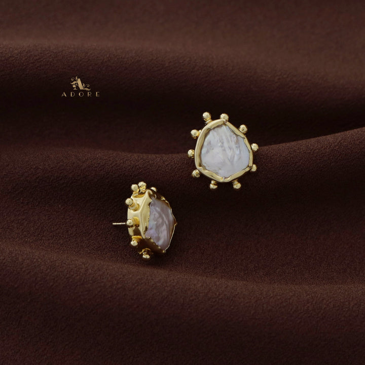 Golden Dotted Premium Baroque Earring