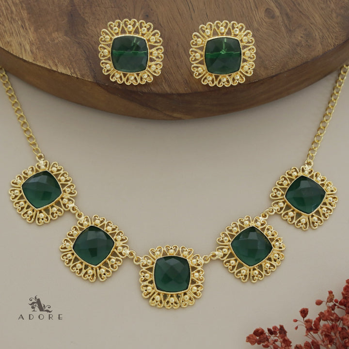 Golden Heart Glossy Square Choker / Short Neckpiece With Earring