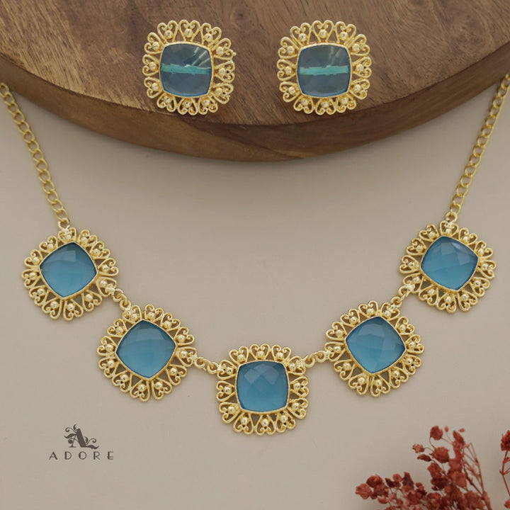 Golden Heart Glossy Square Choker / Short Neckpiece With Earring
