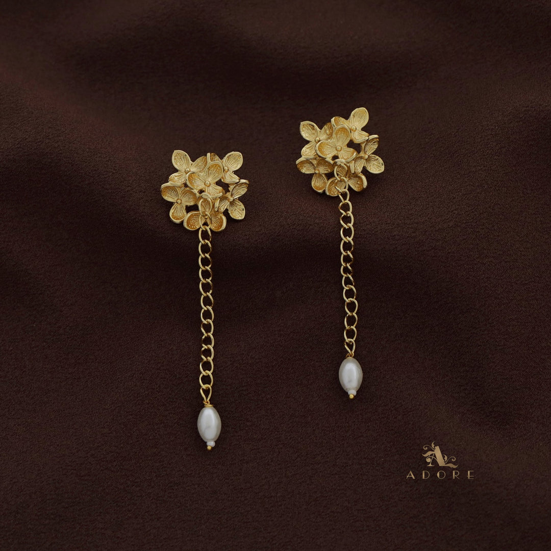 Golden Cluster Flower Chain Pearl Earring