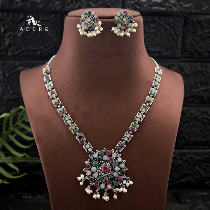 Aarcha Neckpiece With Earring