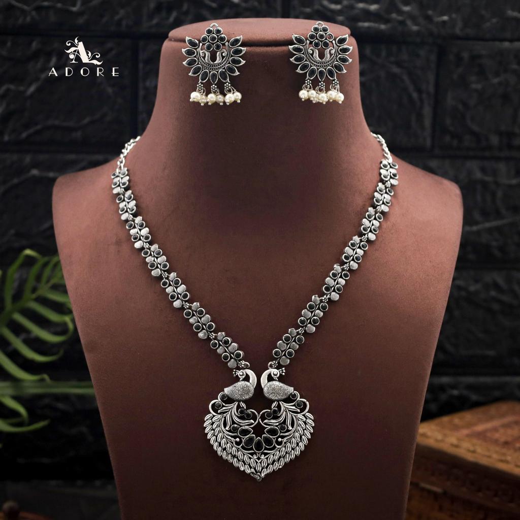 Tharaniya Neckpiece With Earring