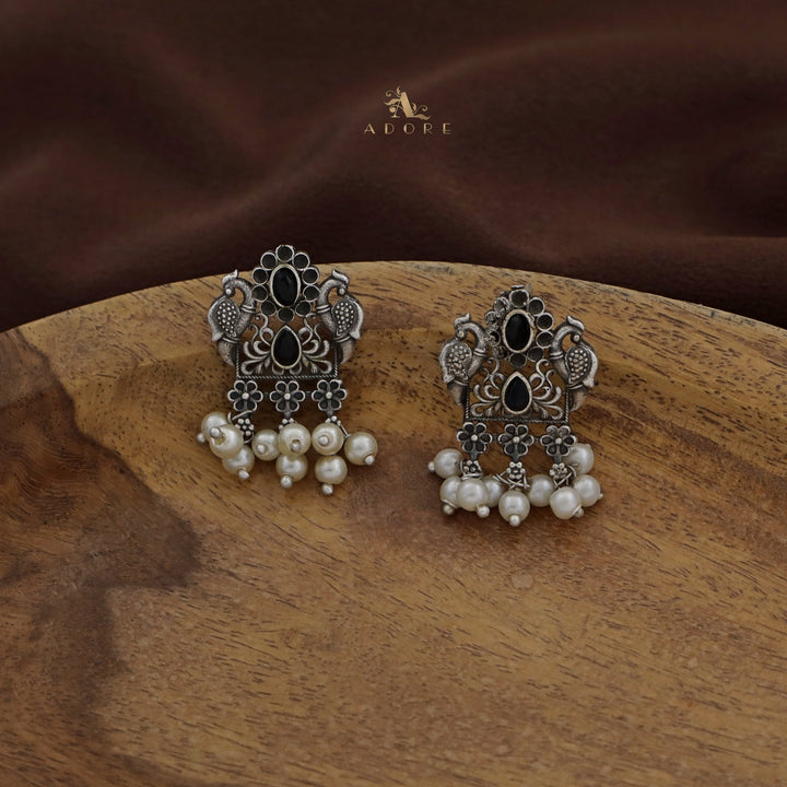 Mirza Pearl Earring
