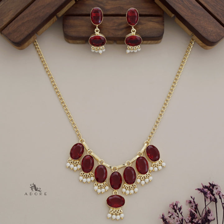 Linda Oval Glossy Cluster Pearl Neckpiece With Earring