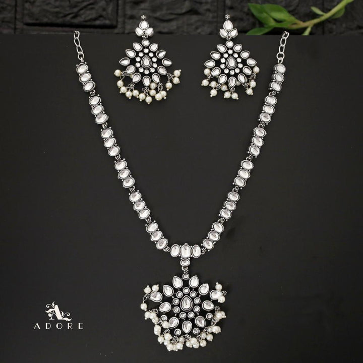 Kelly Neckpiece With Earring