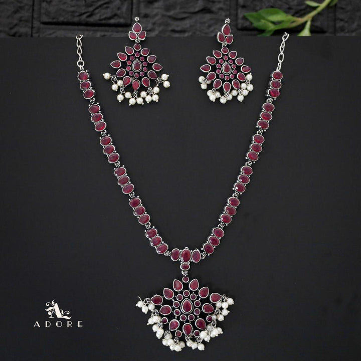 Kelly Neckpiece With Earring