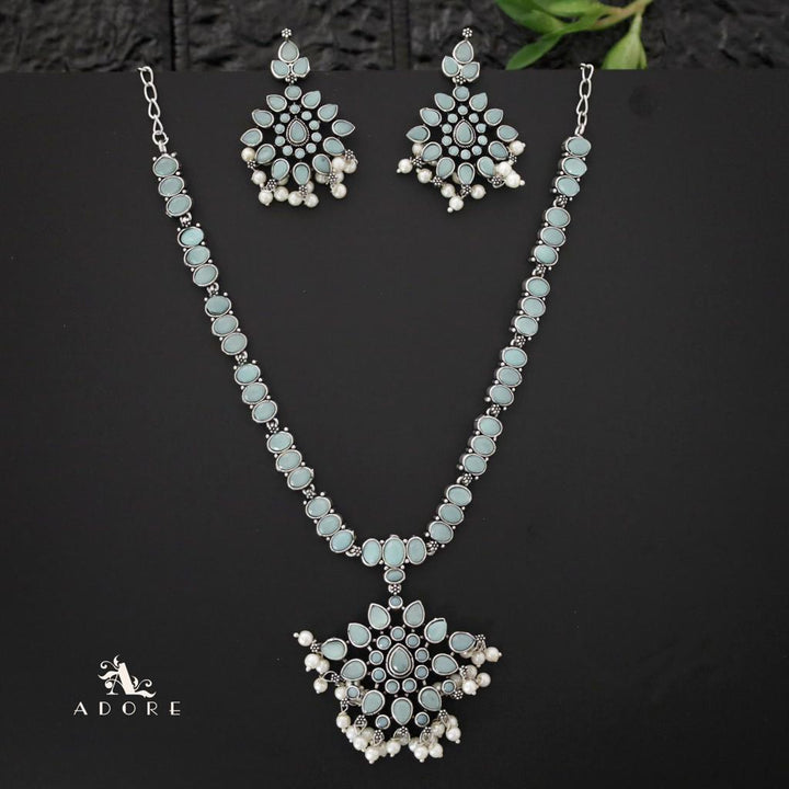 Kelly Neckpiece With Earring