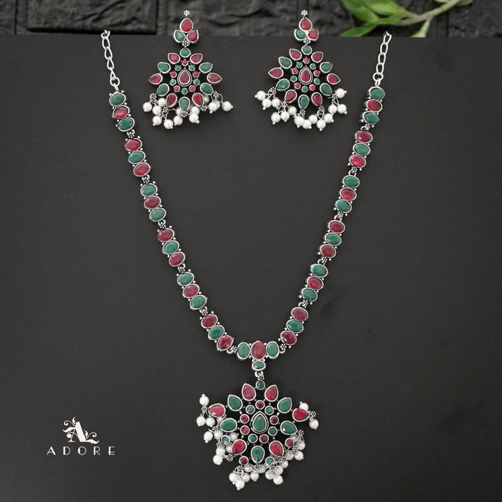 Kelly Neckpiece With Earring