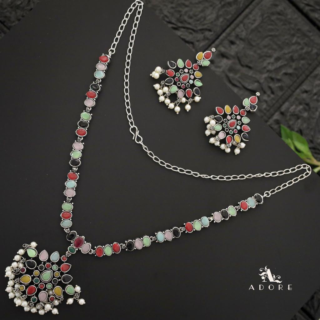 Kelly Neckpiece With Earring