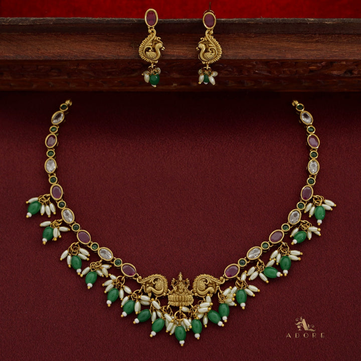 Aruna Devi Padma Short Neckpiece With Earring