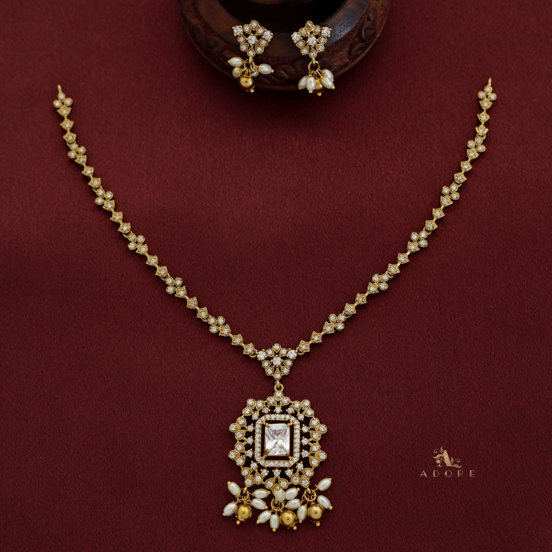 Sithara Short Neckpiece With Earring
