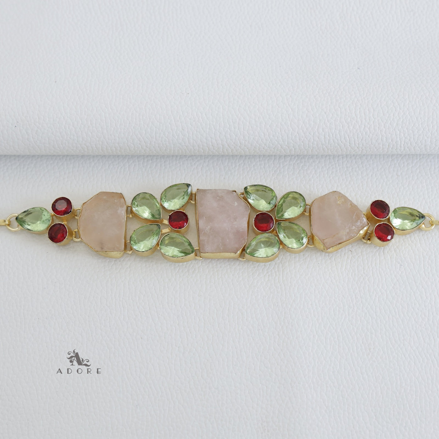 Naithra Choker