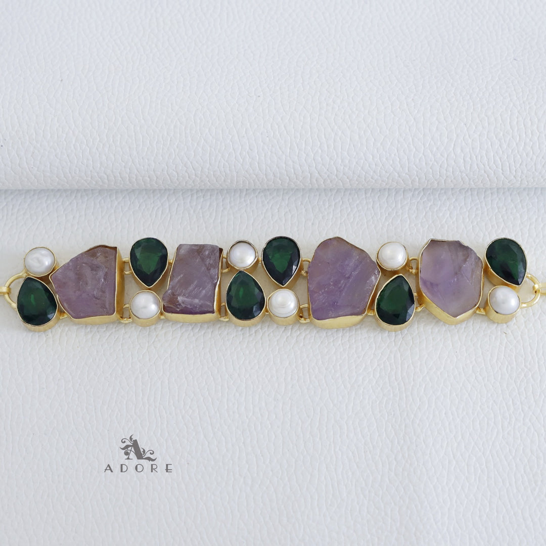 Flavina Choker