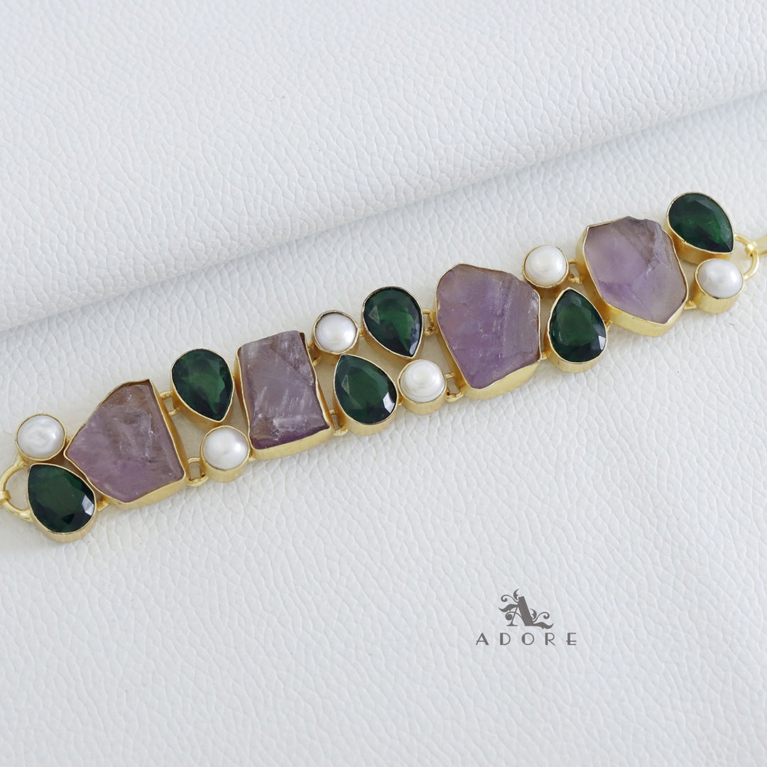 Flavina Choker