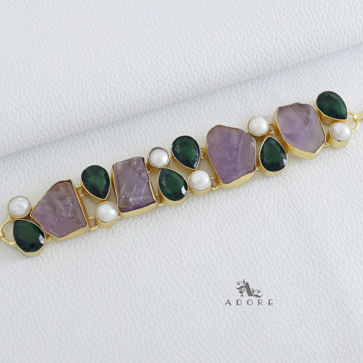 Flavina Choker