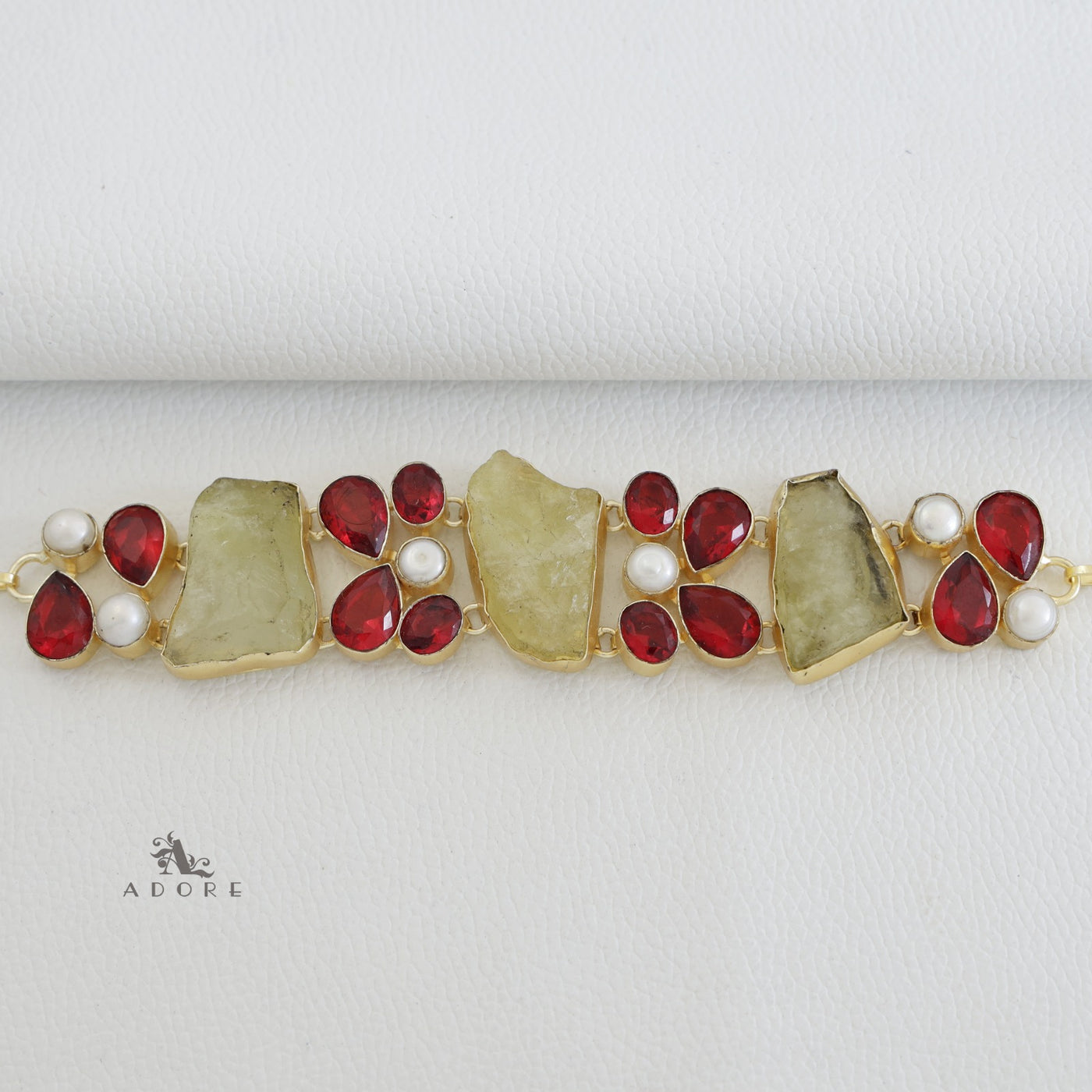 Milaa Choker