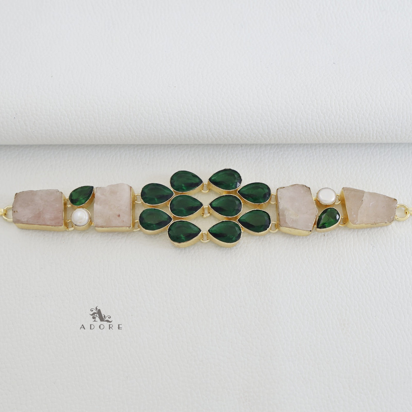 Daayini Choker
