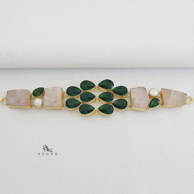Daayini Choker