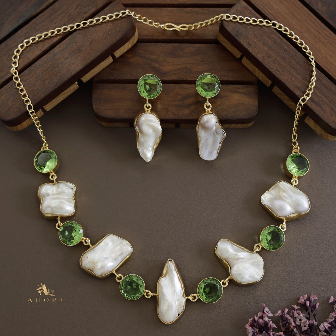 Baroque Round Glossy Short Neckpiece / Choker With Earring
