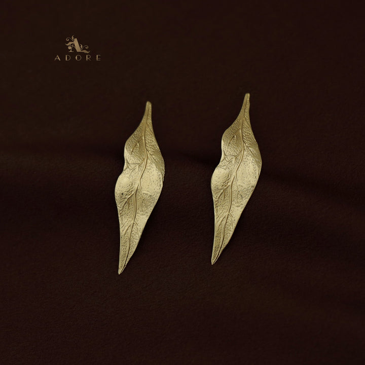 Aashvi Golden Leafy Earring