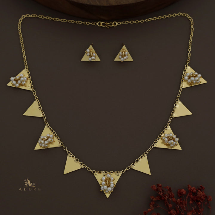 Jiya Golden Triangle Cluster Pearl Neckpiece With Earring