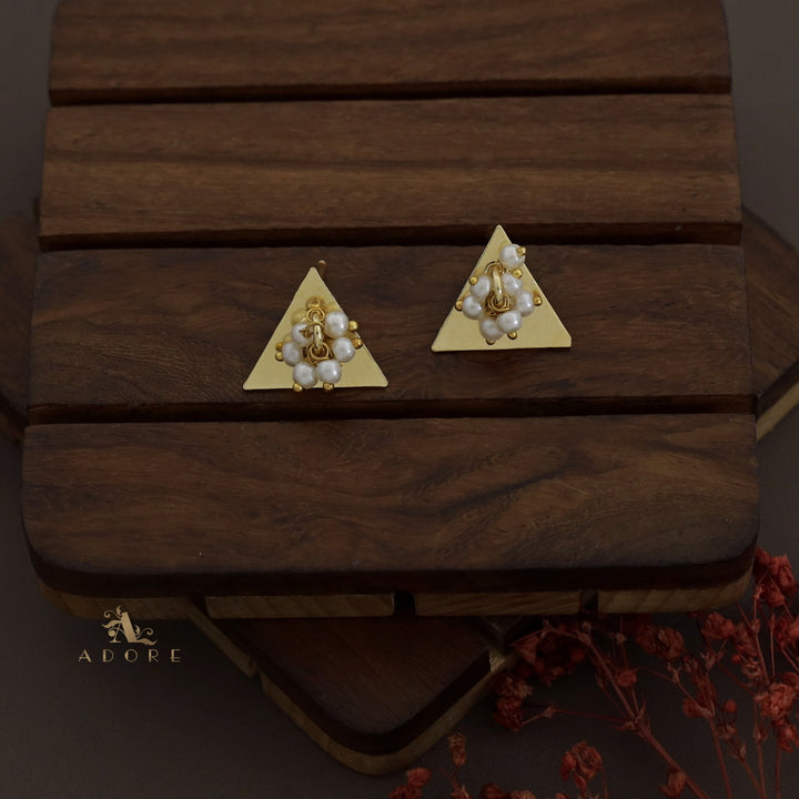 Jiya Golden Triangle Cluster Pearl Neckpiece With Earring