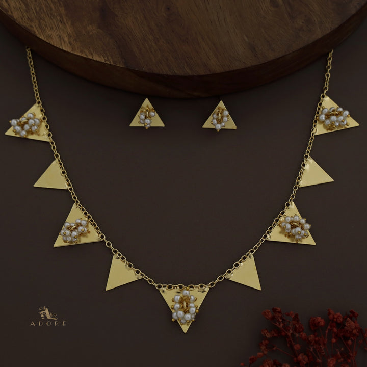 Jiya Golden Triangle Cluster Pearl Neckpiece With Earring