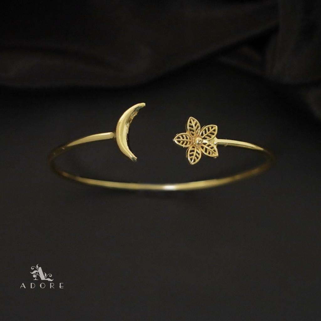 Night Flower Bracelet (Gold Polish)