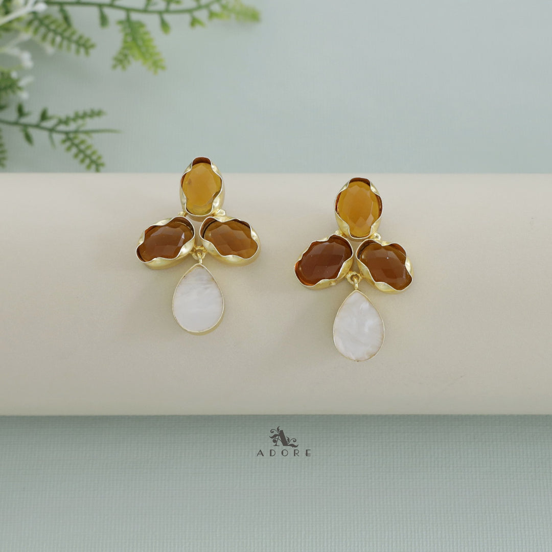 Xmas Tree Earring (Mother of Pearl)