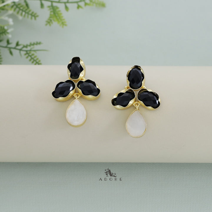 Xmas Tree Earring (Mother of Pearl)