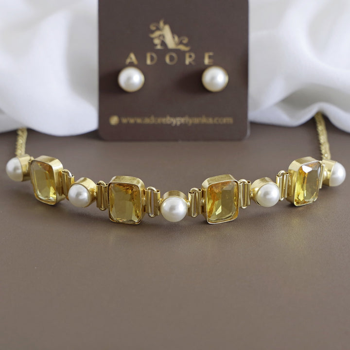 Hima Glossy Rectangle Pearl Choker With Pearl Stud