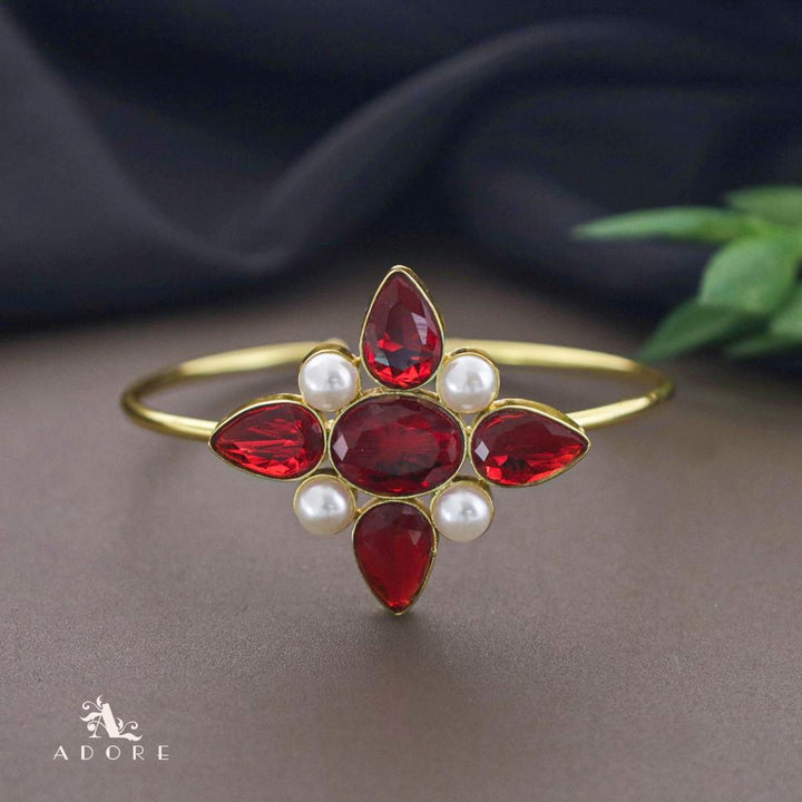 Glossy Oval + Drop Tetra Pearl Bangle