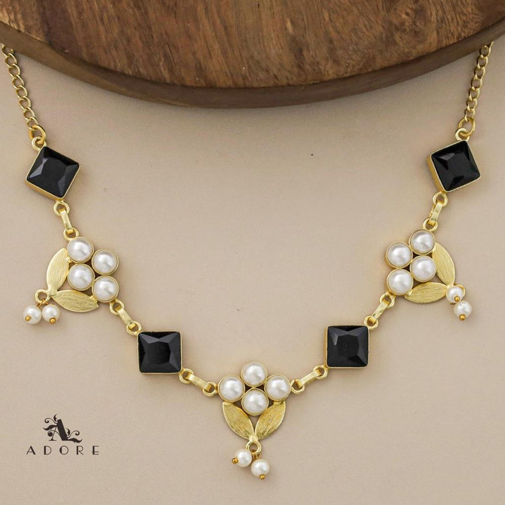 Zenita Diamond Glossy  Pearl Choker