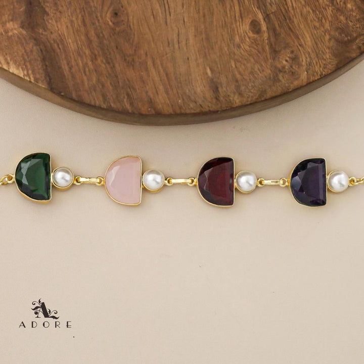 Semi Circle Glossy Pearl Choker