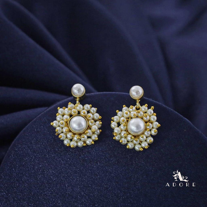 Ahelia Dual Pearl Cluster Pearl Earring
