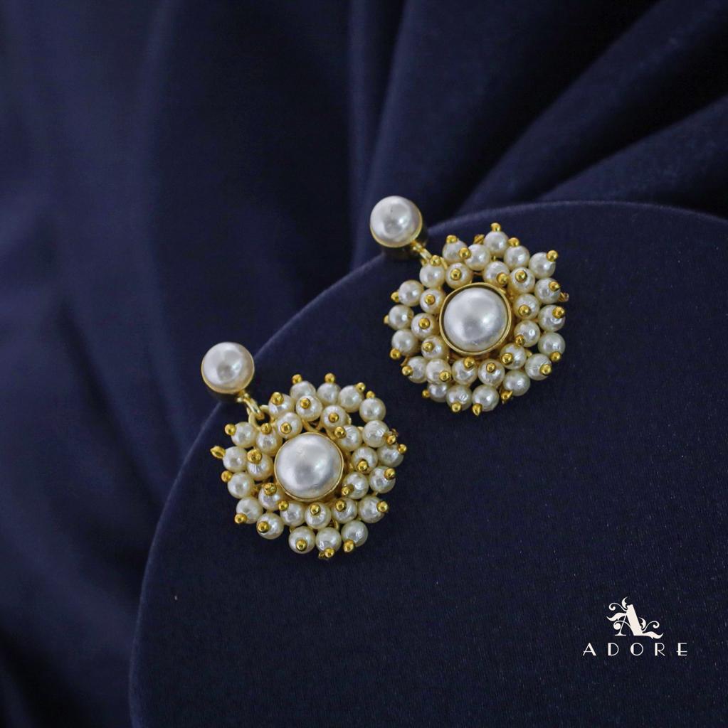 Ahelia Dual Pearl Cluster Pearl Earring