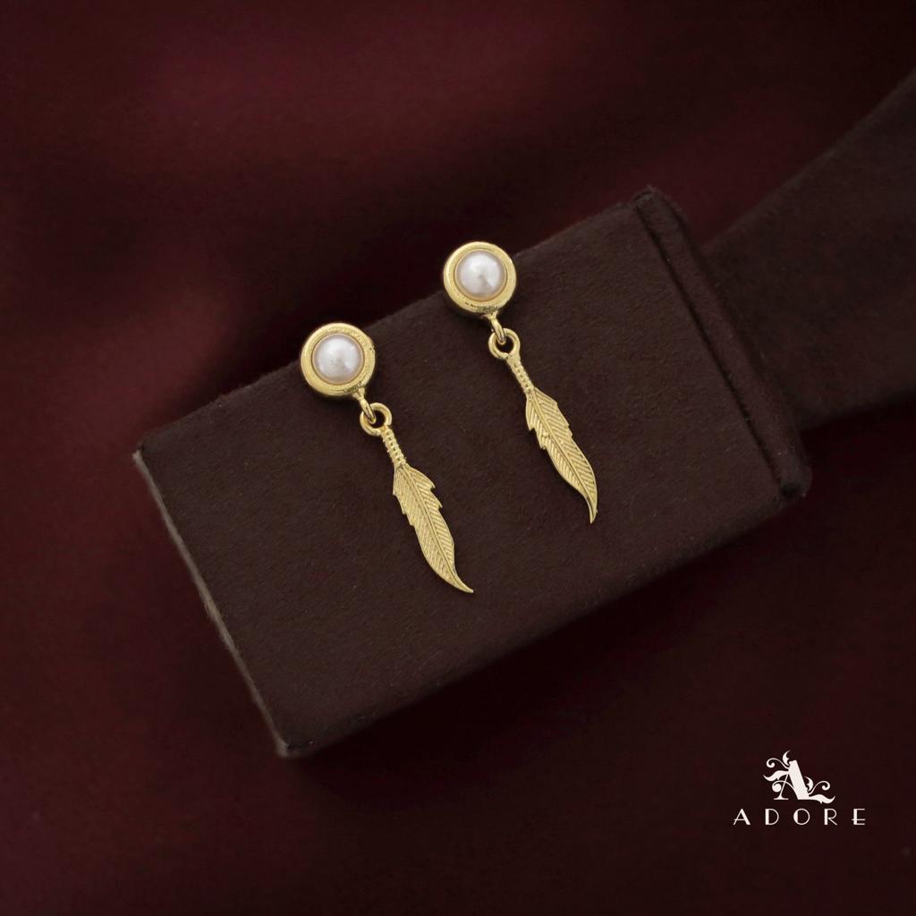 Aseena Golden Leafy Glossy Earring