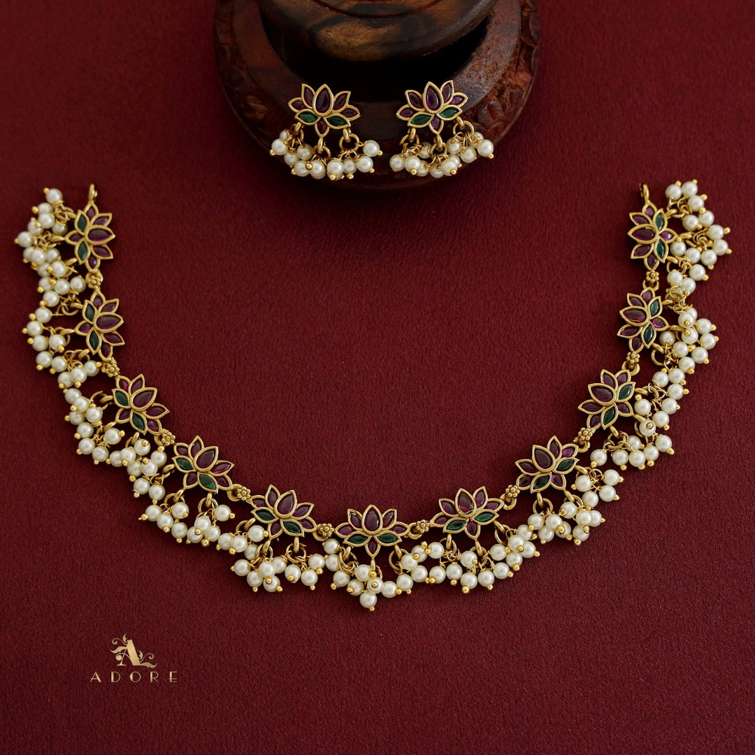 Anamika Dhala Padma Pearl Short Neckpiece With Earring
