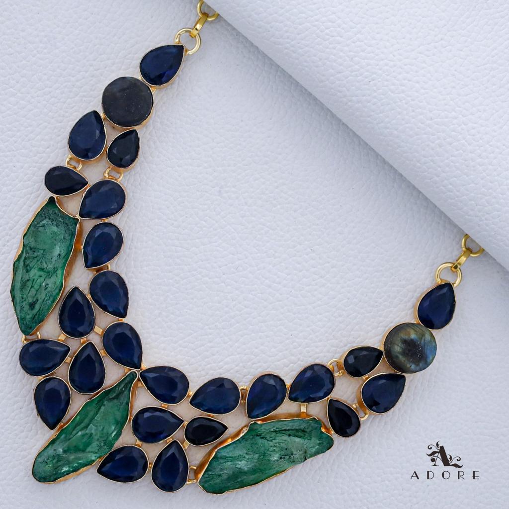 Tazanna Neckpiece