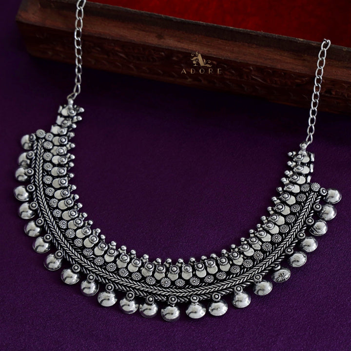 Yogitha Short Neckpiece