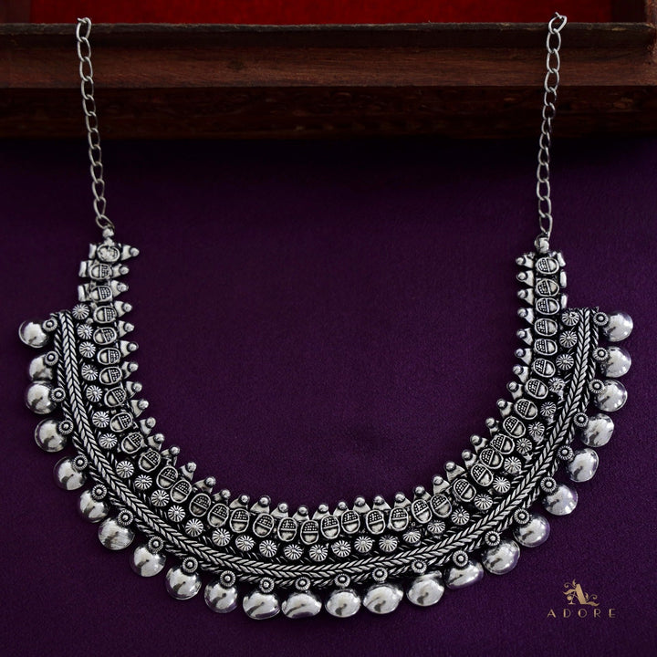 Yogitha Short Neckpiece