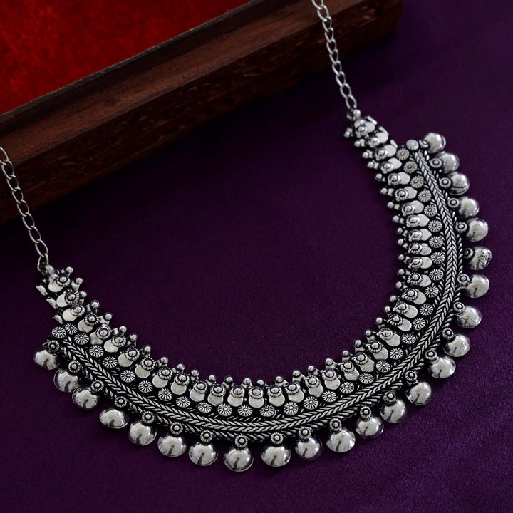 Yogitha Short Neckpiece