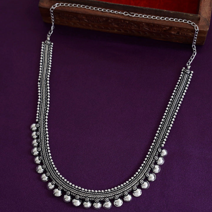 Shafzia Long Neckpiece